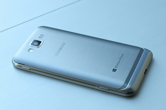Samsung-ATIV-S-hands-on-7.jpg