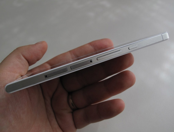 Huawei Ascend P6 hands-on photos