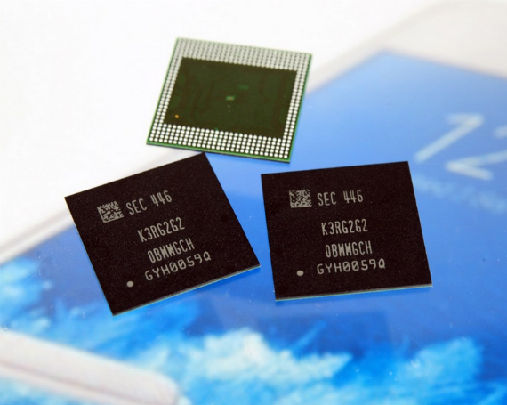 Samsung-10nm-LPDDR4-6GB-DRAM-chip-01-570
