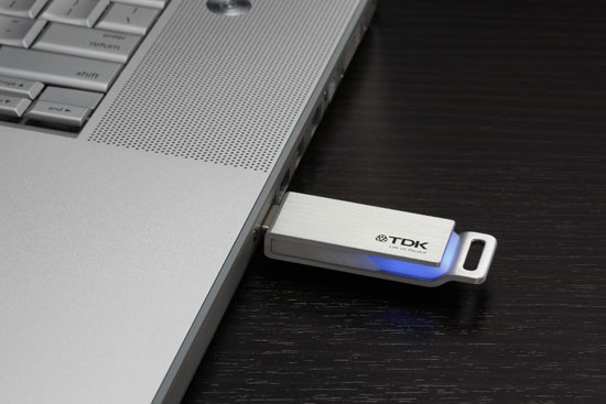 , TDK USB stick με ματ μεταλλικό φινίρισμα
