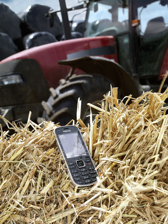 , Nokia 3720 classic, Αγρότης μόνος ψάχνει&#8230; κινητό