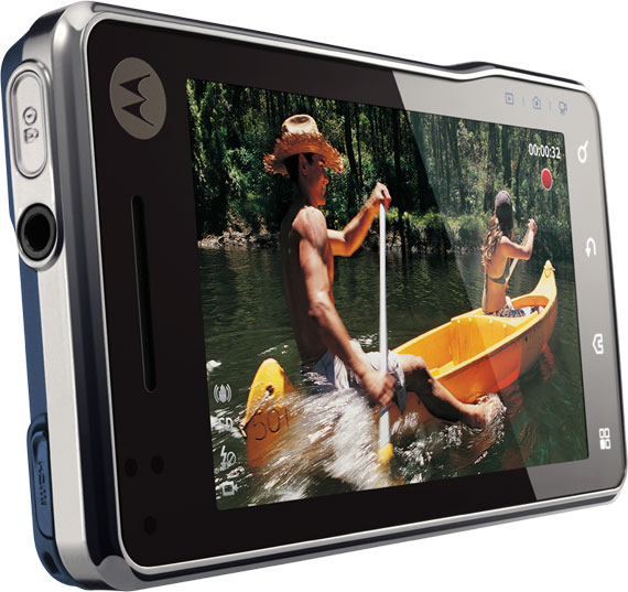 , Motorola XT720, Το νέο multimedia Milestone