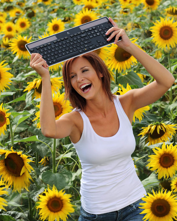 , Logitech Wireless Solar Keyboard K750, Ασύρματο και επαναφορτιζόμενο