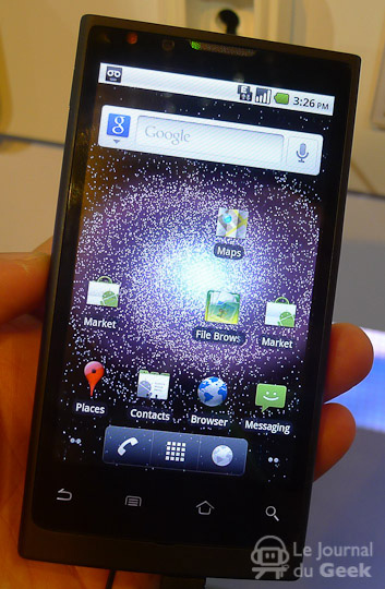 , Huawei U9000, Με οθόνη 4.1 ίντσες και Android 2.2