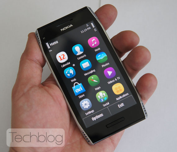 , Nokia X7, Ξεκίνησαν οι παραδόσεις και Ελλάδα τέλη Ιουνίου