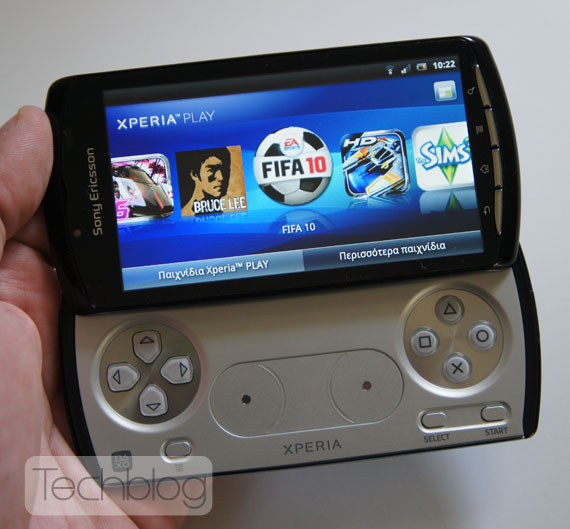 , Sony Ericsson XPERIA Play, Παίζουμε Crash, FIFA, Sims, Bruce Lee και Star Battalion