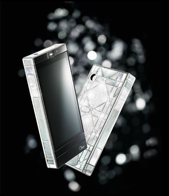 , Dior Phone &#8220;Reverie&#8221;, Android κινητό με διαμάντια και χρυσό αξίας 97.000 ευρώ