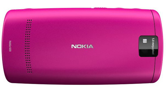 , Nokia 600, Με Symbian Belle και πολύ δυνατό ήχο