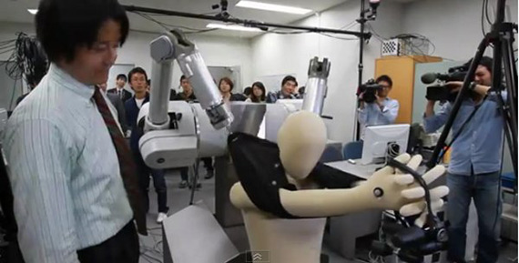 , Ρομπότ θα μπορεί να ντύνει συνανθρώπους μας με κινητικά προβλήματα [video]