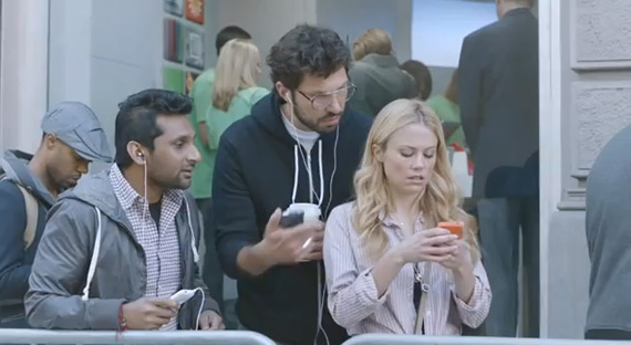 , Samsung, Τηλεοπτική διαφήμιση βγάζει νύχια στα Apple fan boys [μέρος 2ο]