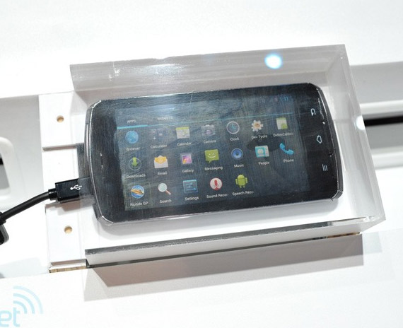 , Fujitsu Arrows, Smartphone με τον τετραπύρηνο Tegra 3 [πρωτότυπο]