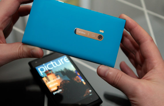 , Nokia Lumia 900 Windows Phone, Επίσημα με οθόνη 4.3 ίντσες AMOLED ClearBlack