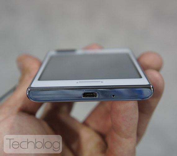 , LG Optimus L5 φωτογραφίες hands-on