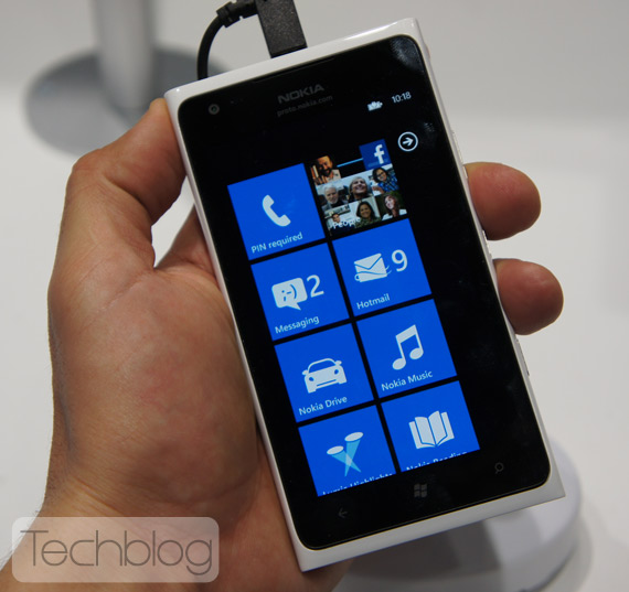 , Nokia Lumia 900 ελληνικό βίντεο παρουσίαση [MWC 2012]