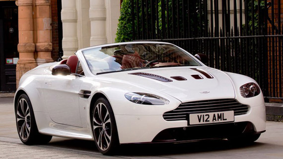 , Aston Martin Vantage V12 Roadster, Επειδή είναι καλοκαίρι και πάντοτε θαύμαζες τον James Bond&#8230;