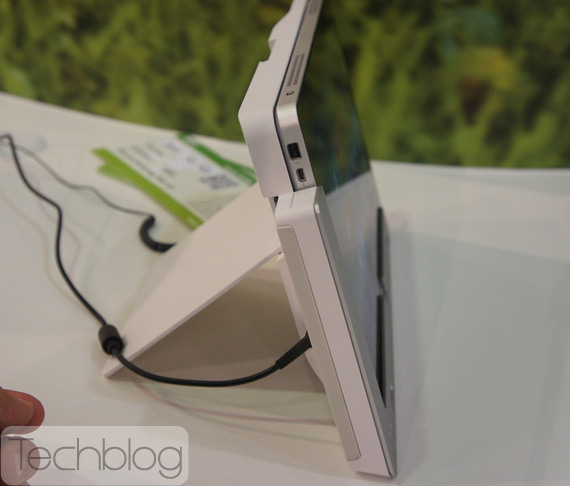 , Acer Iconia W700 Windows 8 tablet πρώτη επαφή hands-on [IFA 2012]