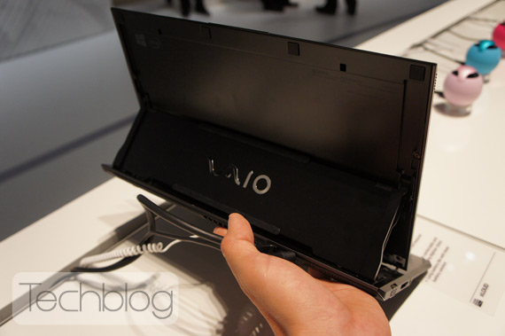 , Sony Vaio Duo 11 hands-on video [IFA 2012]