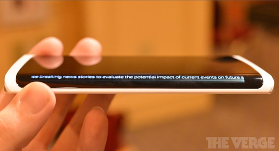 , Samsung Youm, Καμπυλωτή οθόνη OLED σε ένα πρωτότυπο smartphone