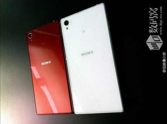 Sony Xperia Z1, Sony Xperia Z1, Και κόκκινο και τρέχει Android 4.4.2 KitKat