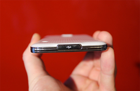 , Samsung Galaxy S5 αδιάβροχο, με αισθητήρα δαχτυλικών αποτυπωμάτων και 16MP κάμερα&#8230;