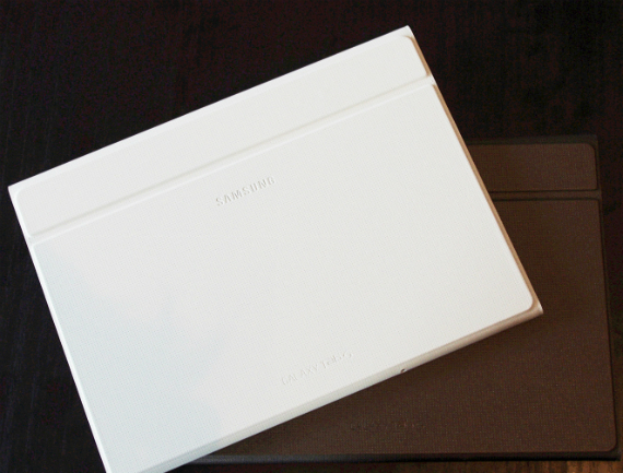 , Samsung Galaxy Tab S 10.5, φωτογραφίζεται μαζί με flip cover πριν το επίσημο ντεμπούτο