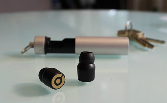 , Earin, τα μικροσκοπικά ασύρματα ακουστικά που φορτίζουν στην τσέπη