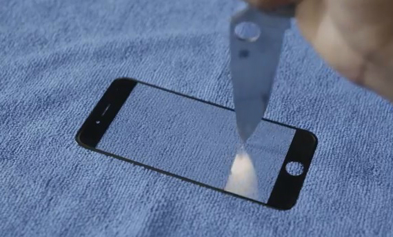 iPhone 6 ζαφείρι, iPhone 6, η οθόνη από ζαφείρι βγαίνει ζωντανή από σκληρά βασανιστήρια [video]