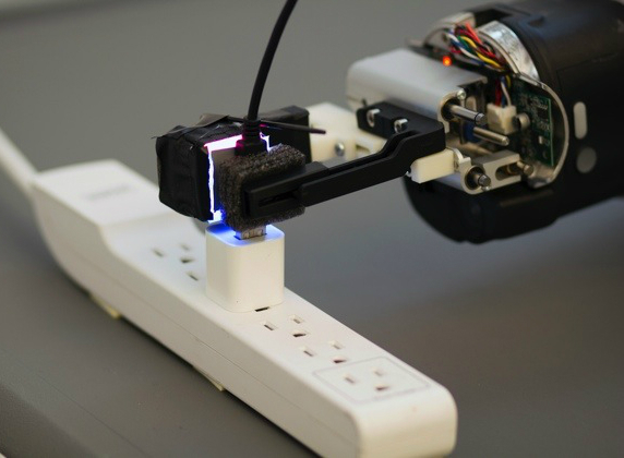 ρομπότ με αισθητήρα αφής, Το ρομπότ με αισθητήρα αφής που αναγνωρίζει τι ακουμπά [video]