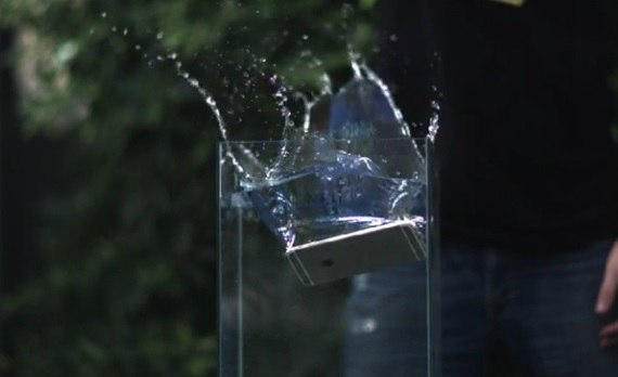 iphone 6 waterproof test, iPhone 6 Plus, τα βασανιστήρια συνεχίζονται με νερό και drop test [video]