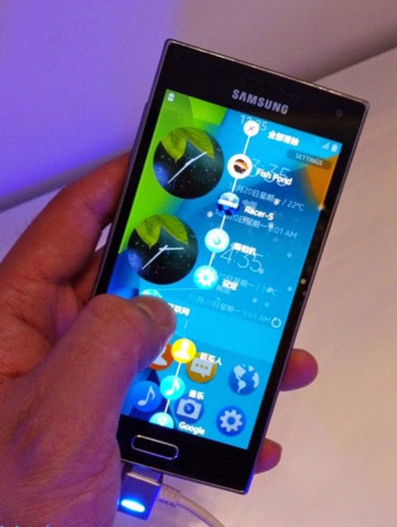 Samsung Z hands-on photos, Samsung Z, Φωτογραφίες hands-on από το Tizen smartphone