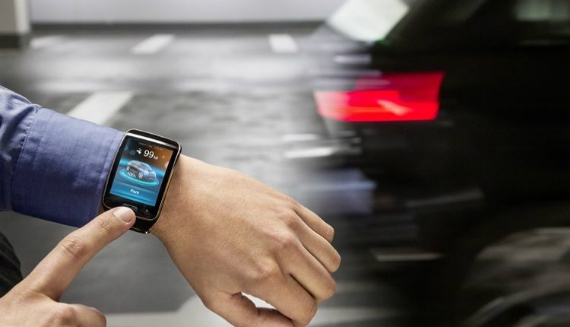 bmw smartwatch parking, BMW, ετοιμάζει αυτοκίνητα που θα παρκάρουν μέσω του smartwatch