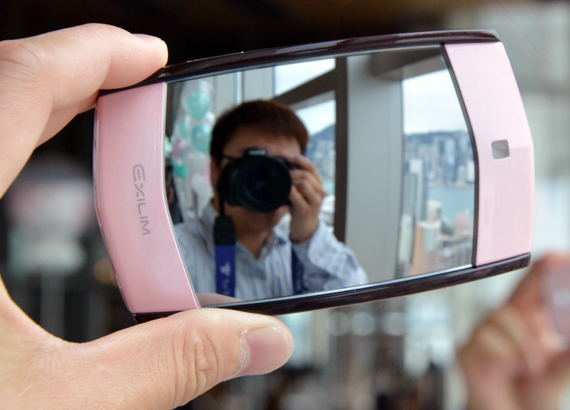 casio mirror camera, Casio  EX-MR1, η νέα selfie κάμερα με καθρέφτη