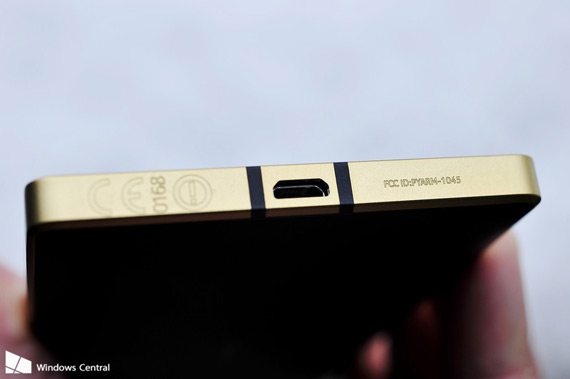 Nokia Lumia 930 Gold edition, Nokia Lumia 930 Gold edition: Φωτογραφίες και video