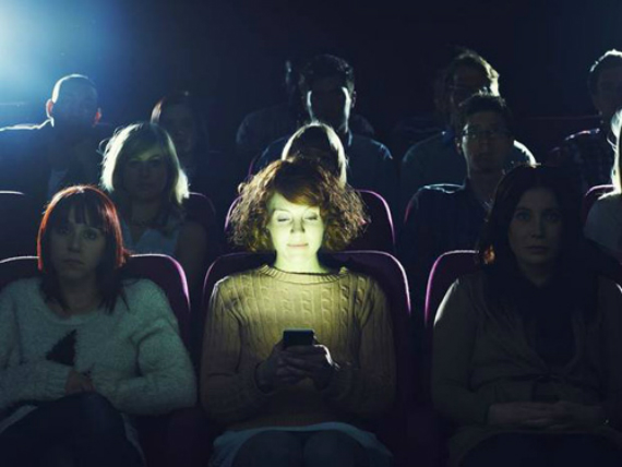 microsoft patent, Microsoft, νέα πατέντα κάνει τα κινητά λιγότερο ενοχλητικά στο σινεμά
