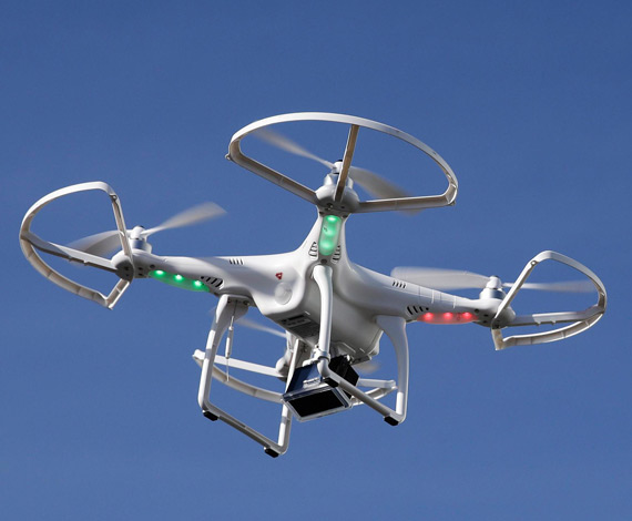 drones, Huawei: Οραματίζεται οι κολόνες για κεραίρες να φορτίζουν drones ασύρματα