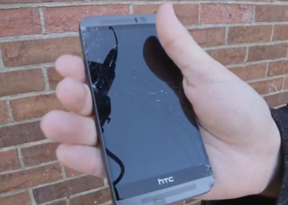 htc one m9 νερό πτώσεις, HTC One M9: Δοκιμάζει τις αντοχές του σε νερό και πτώσεις [video]