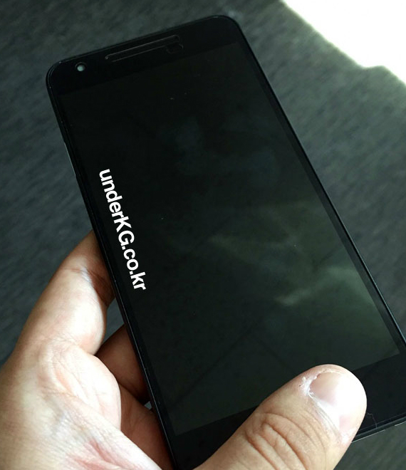 LG Nexus: Hands-on φωτογραφίες δείχνουν νέο χρώμα, LG Nexus: Hands-on φωτογραφίες δείχνουν νέο χρώμα