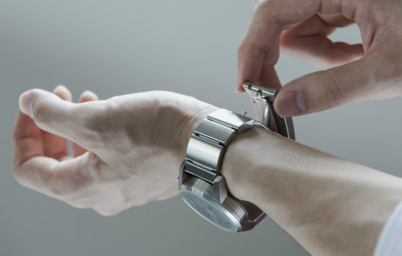 Sony Wena Wrist: Το premium smartwatch ζητά χρηματοδότηση, Sony Wena Wrist: Το premium smartwatch ζητά χρηματοδότηση