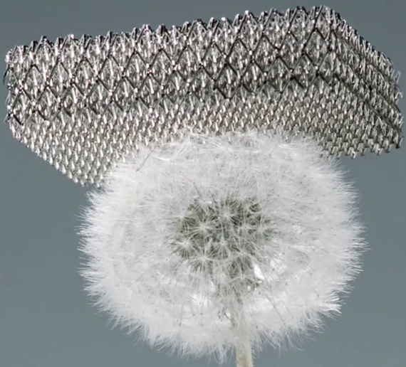 Microlattice: Το ελαφρύτερο μέταλλο αποτελείται από 99.99% αέρα [video], Microlattice: Το ελαφρύτερο μέταλλο αποτελείται από 99.99% αέρα [video]