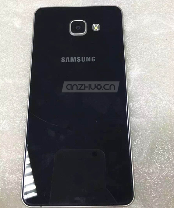Samsung Galaxy A5 και Α7: Ποζάρουν οι νέες εκδόσεις, Samsung Galaxy A5 και Α7: Ποζάρουν οι νέες εκδόσεις