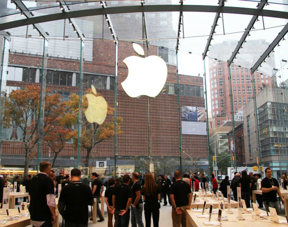 apple supreme court, Apple: Πρόστιμο 450 εκατ. δολ. για συνομωσία στην αύξηση τιμών στα ebooks