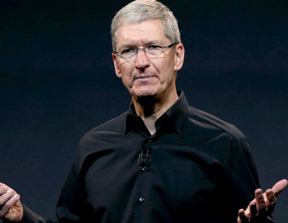tim cook pay, Apple: Για πρώτη φορά μείωσε τις απολαβές του Tim Cook