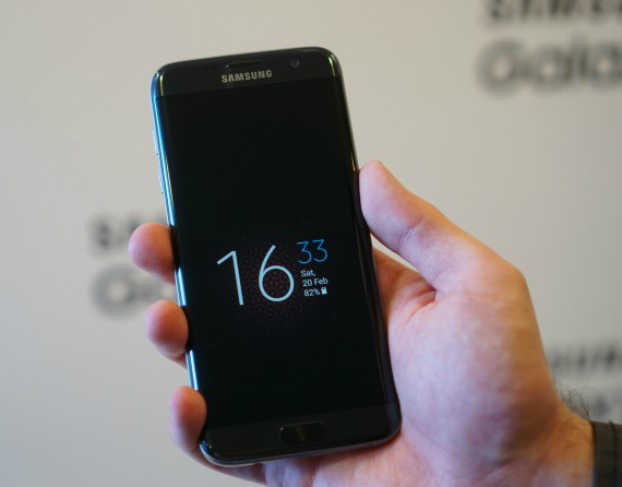 samsung always on display feature, Samsung: Το Always On feature του S7 δεν θα έρθει σε παλαιότερα Galaxy