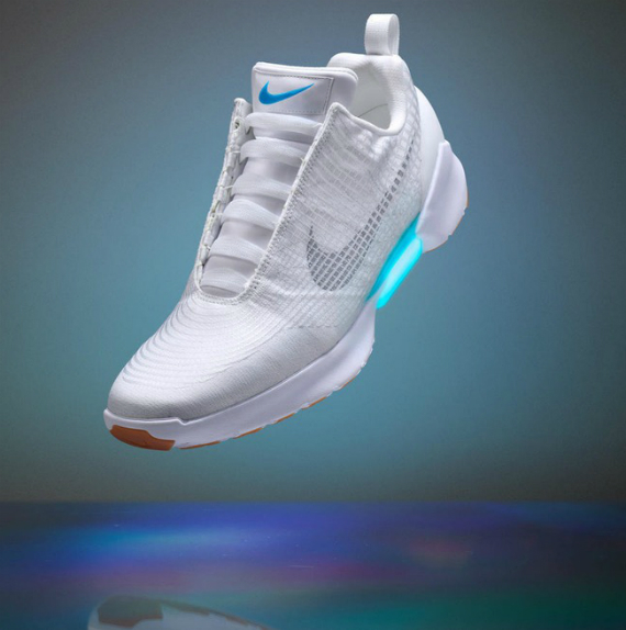Nike HyperAdapt 1.0, Nike HyperAdapt 1.0: Έξυπνα παπούτσια με κορδόνια που σφίγγουν μόνα τους