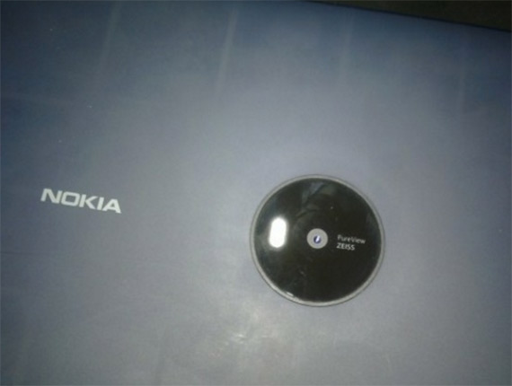Nokia Lumia 2020, Nokia Lumia 2020: Φωτογραφία από το tablet που δεν κυκλοφόρησε ποτέ