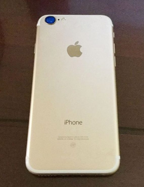 iPhone 7, iPhone 7: Εμφανίστηκε σε χρυσό χρώμα χωρίς dual-camera
