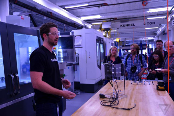 Facebook, Facebook: Το νέο hardware lab είναι φτιαγμένο για Oculus VR headset και internet drones