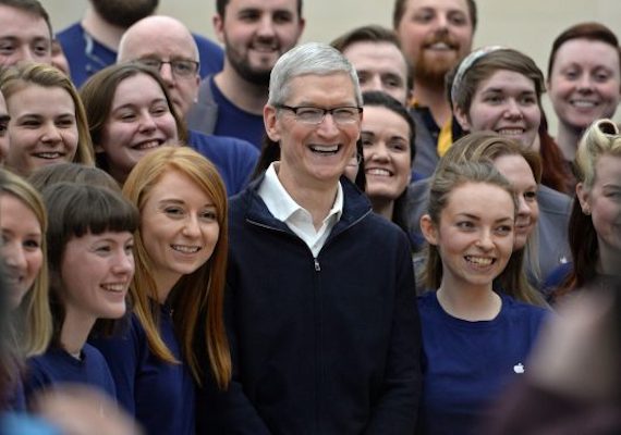 CEO Apple Tim Cook Steve Jobs, Tim Cook: Το DNA του Steve Jobs θα είναι πάντα ο πυρήνας της Apple