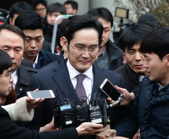 samsung Lee Jae-yong arrested, Συνελήφθη ο αντιπρόεδρος της Samsung για δωροδοκία 36 εκ. δολαρίων