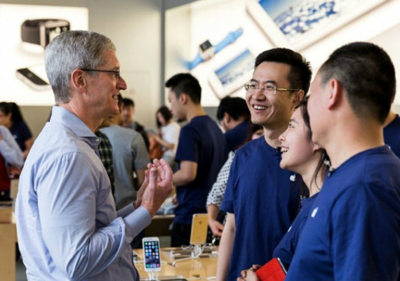 oppo iphone, Ο ιδρυτής της Oppo θεωρεί ότι η Apple κάνει λάθος με την τιμή του iPhone